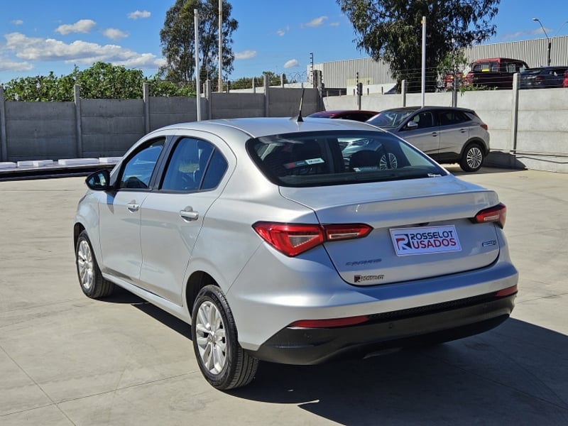 Fiat Cronos Drive 1.8 At 2022 - Imagen 7 de 20