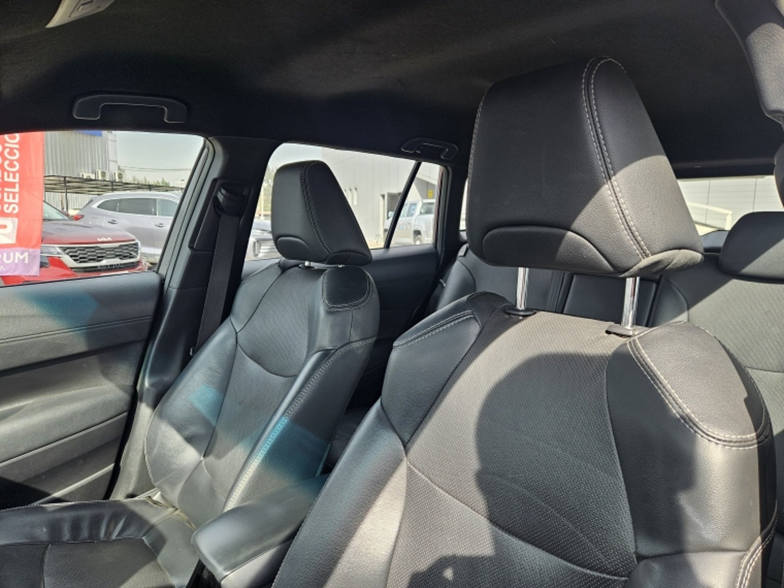 TOYOTA Corolla Cross 4x2 2.0 Aut 2023 - Imagen 15 de 20