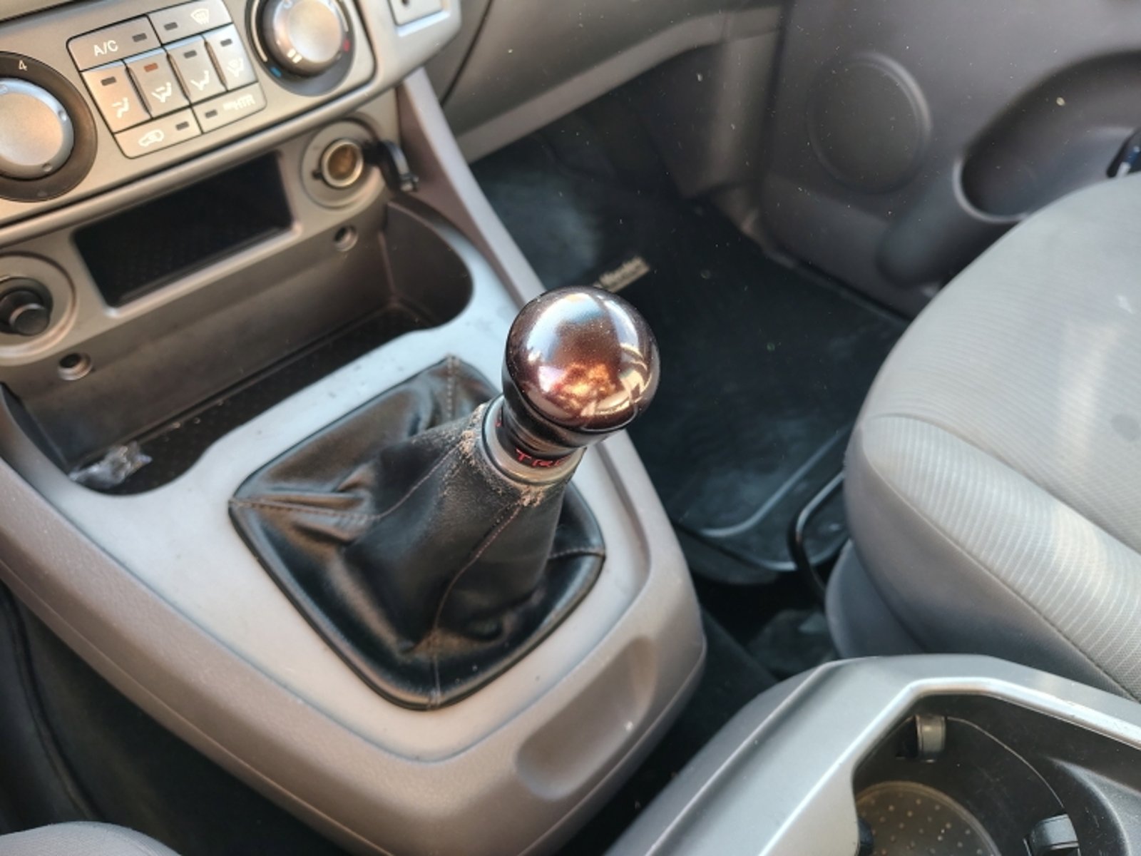 SSANGYONG Stavic Full 2.2 2016 - Imagen 16 de 20