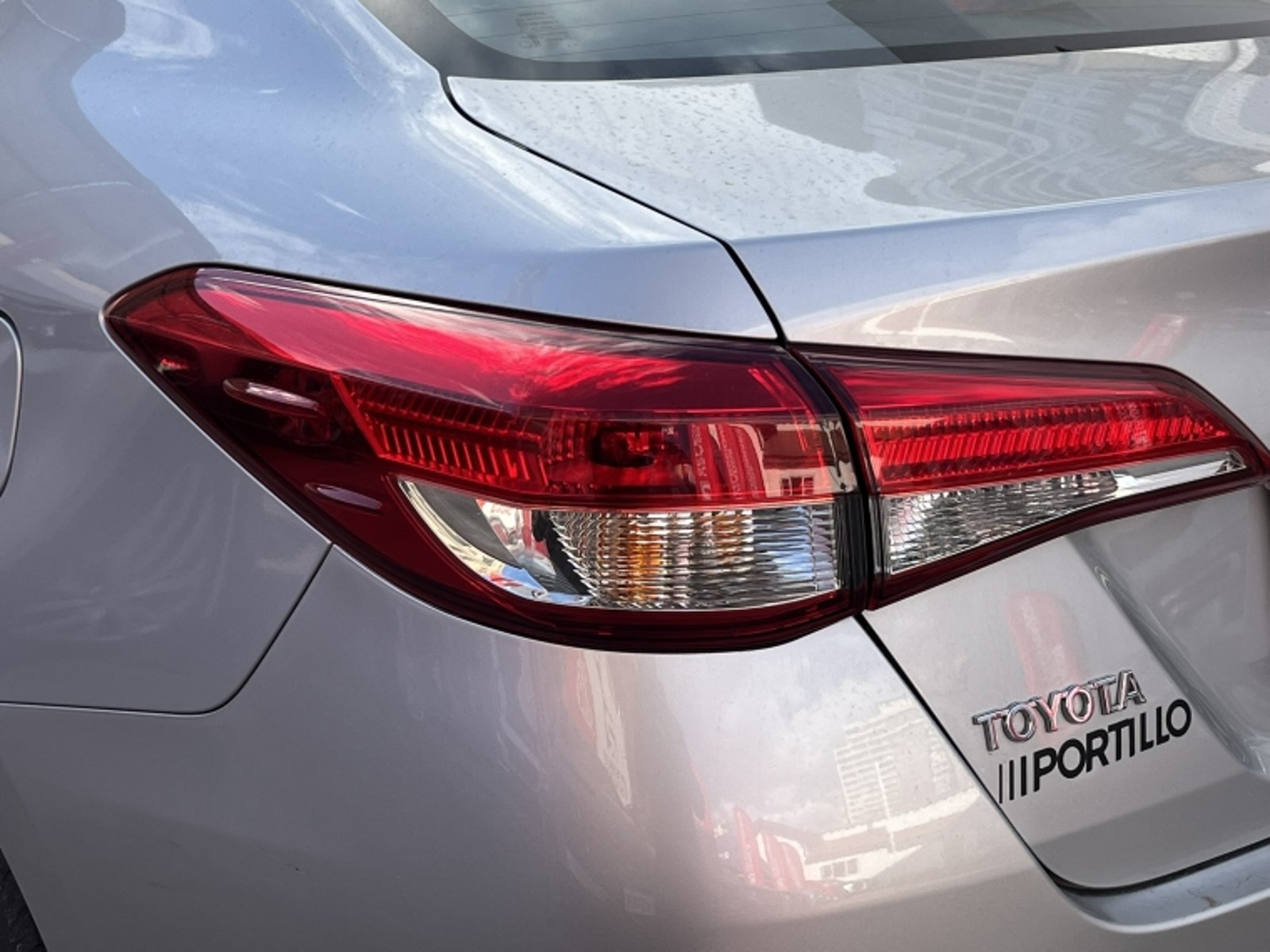 Toyota Yaris Sedan Otto 1.5 2022 - Imagen 11 de 20
