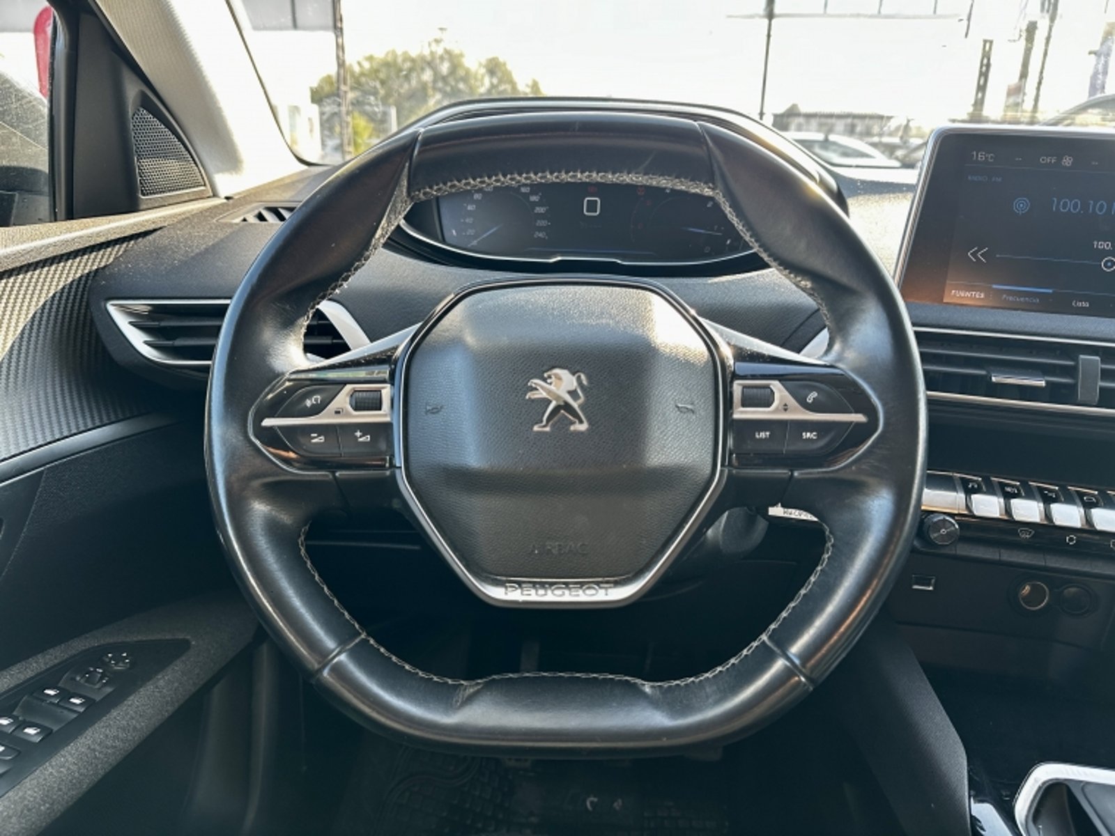 PEUGEOT 3008 Active Bluehdi 1.6 2018 - Imagen 10 de 20