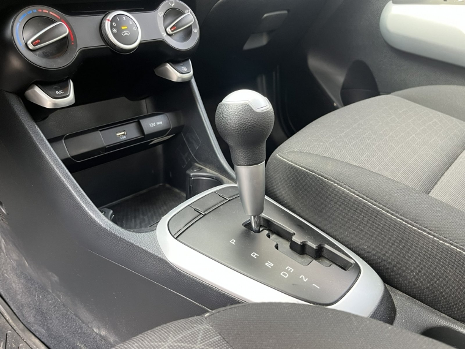 KIA Morning Mpi 1.2 Aut 2024 - Imagen 15 de 20