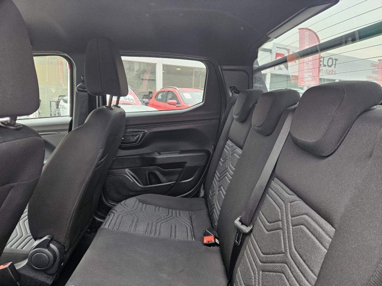 RAM 700 Bighorn Crew Cab 1.3 Mt 2026 - Imagen 8 de 20