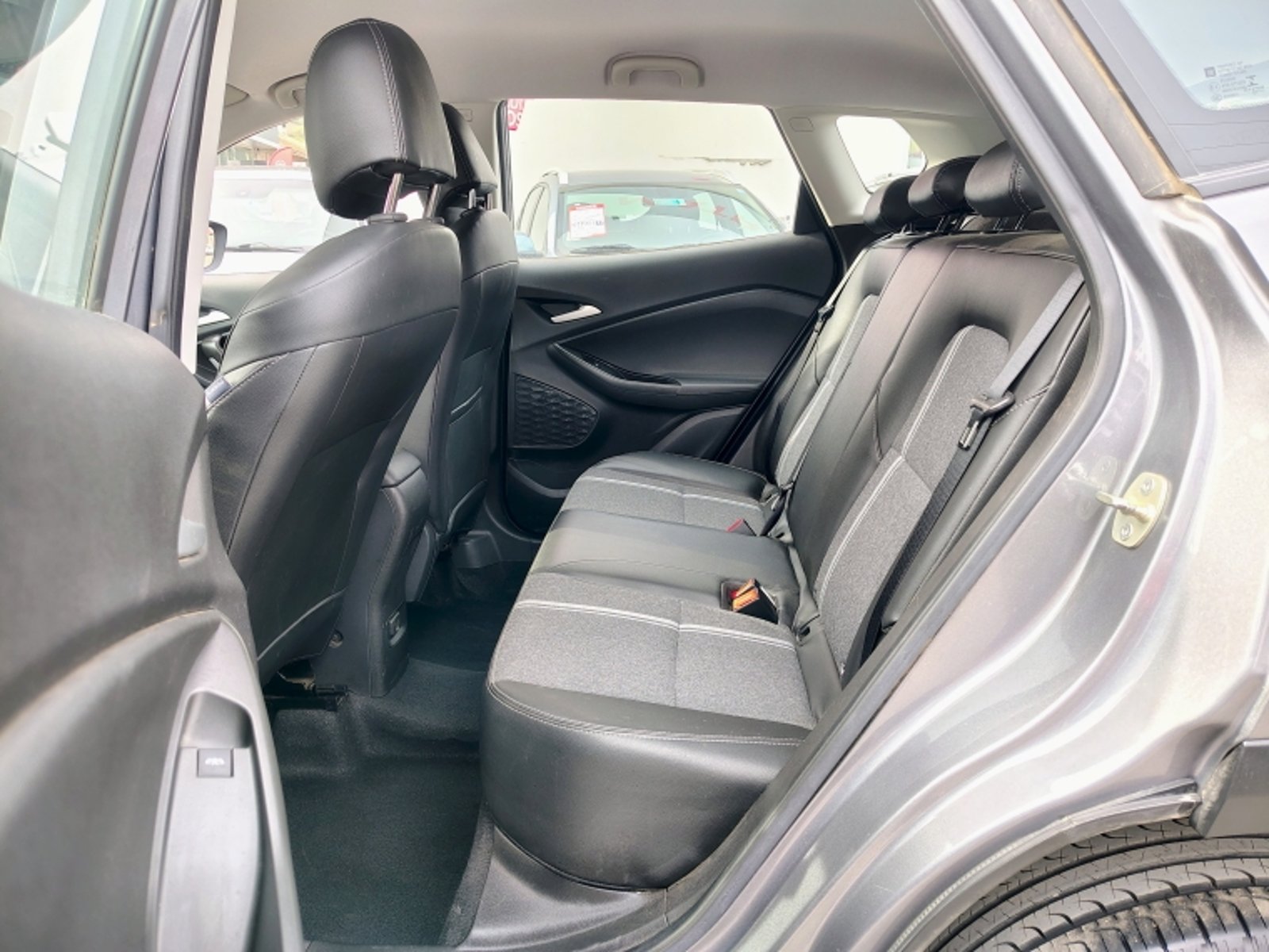 CHEVROLET Tracker 1.2t 2023 - Imagen 12 de 20