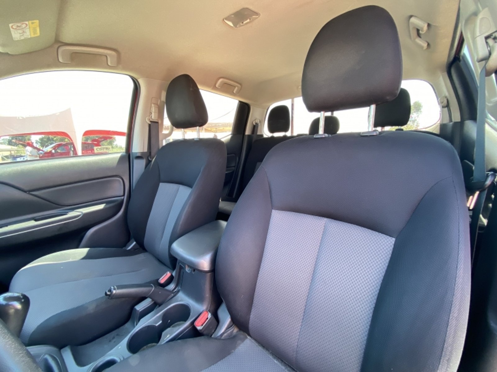 MITSUBISHI L200 D/c 2.4 Katana Cr 4x2 2021 - Imagen 10 de 20
