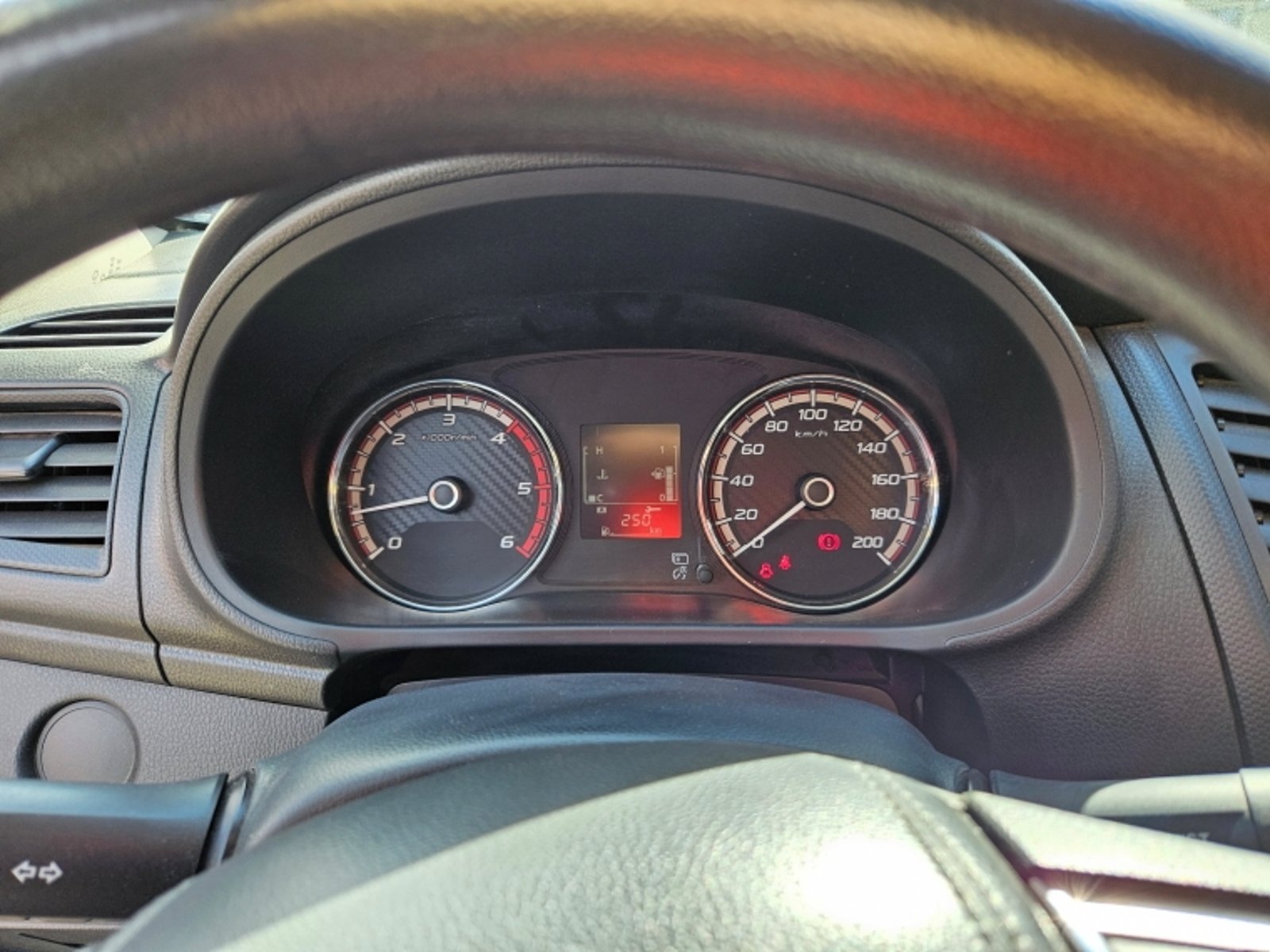 Mitsubishi L200 Katana Crt 4x4 2.4 2022 - Imagen 15 de 20