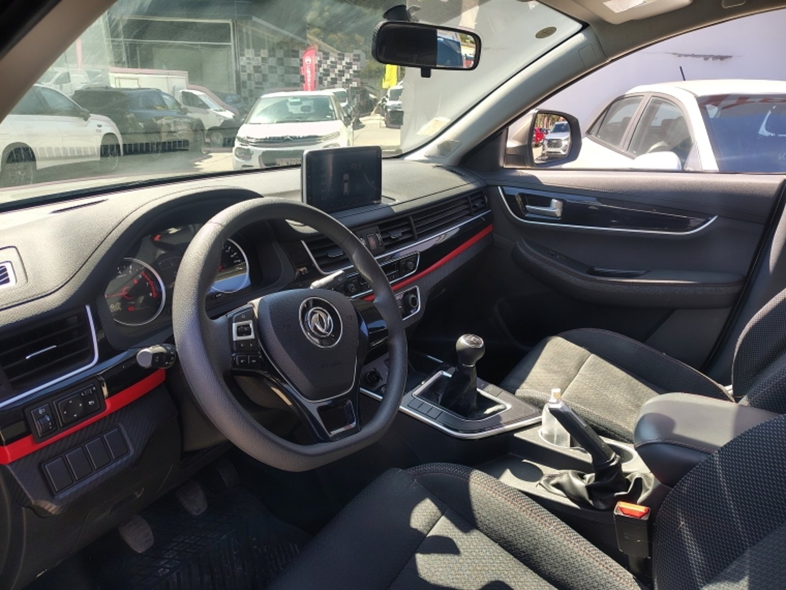 DONGFENG Joyear Sx5 1.6 2022 - Imagen 9 de 18