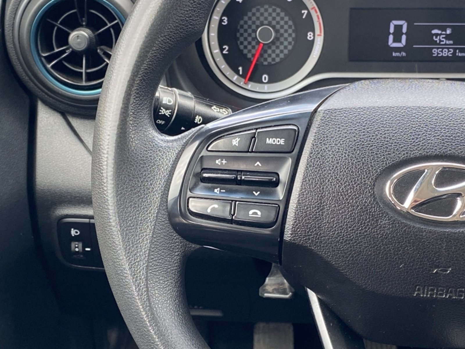HYUNDAI Grand I10 Hb 1.2 2023 - Imagen 15 de 20