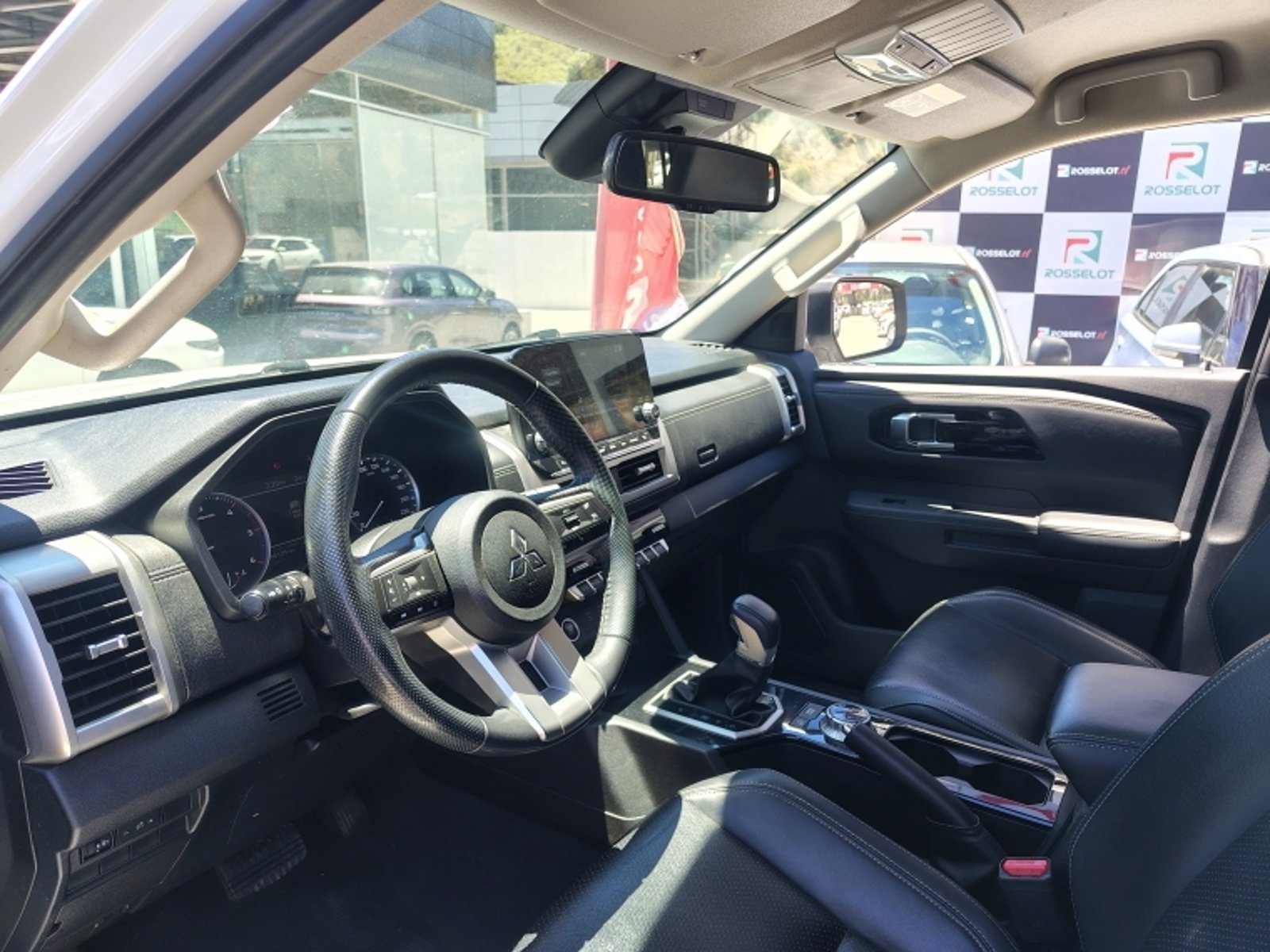 MITSUBISHI L200 New L200 D/c Dakar Xr Aut 2.4 4x4 2025 - Imagen 12 de 20