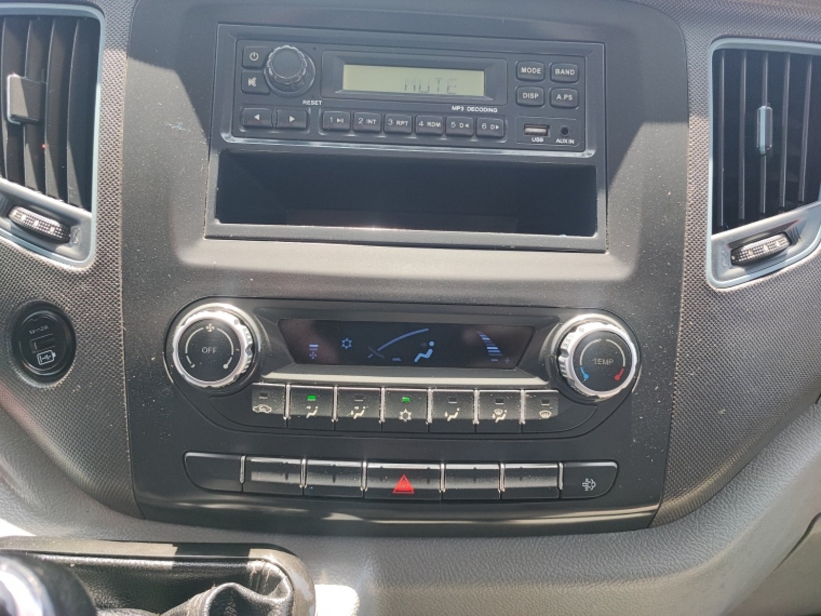 FOTON Ft Box Cargo 2.8 Diesel 2022 - Imagen 14 de 18