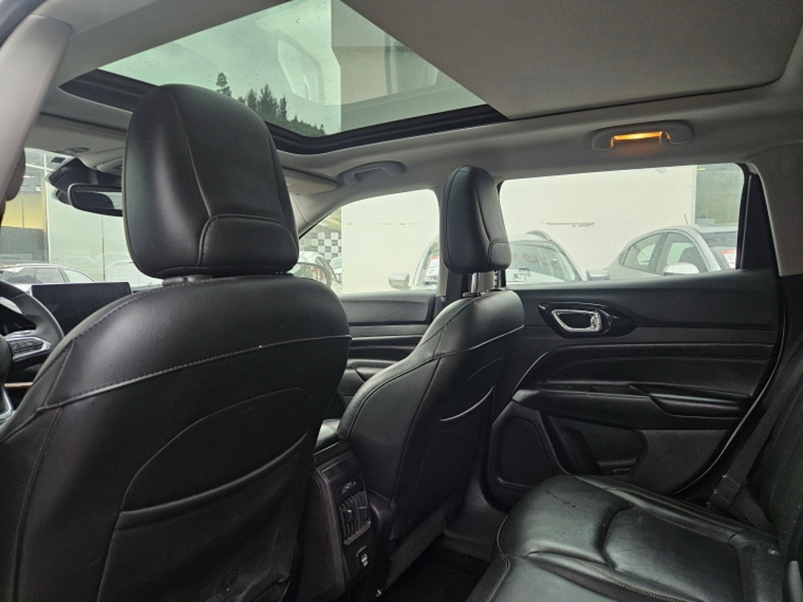 Jeep COMPASS New Compass Limited 4x2 At 1.3t 2022 - Imagen 9 de 20