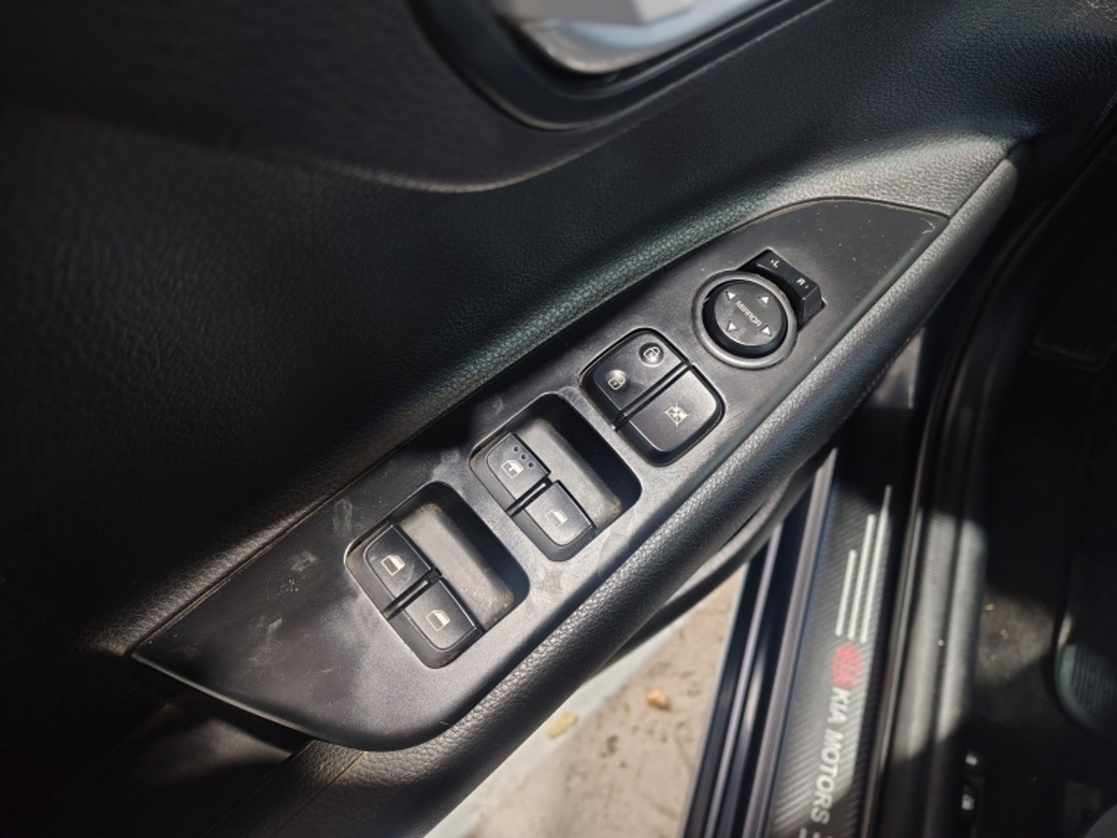 KIA Rio 4 6mt 1.4 2022 - Imagen 9 de 19