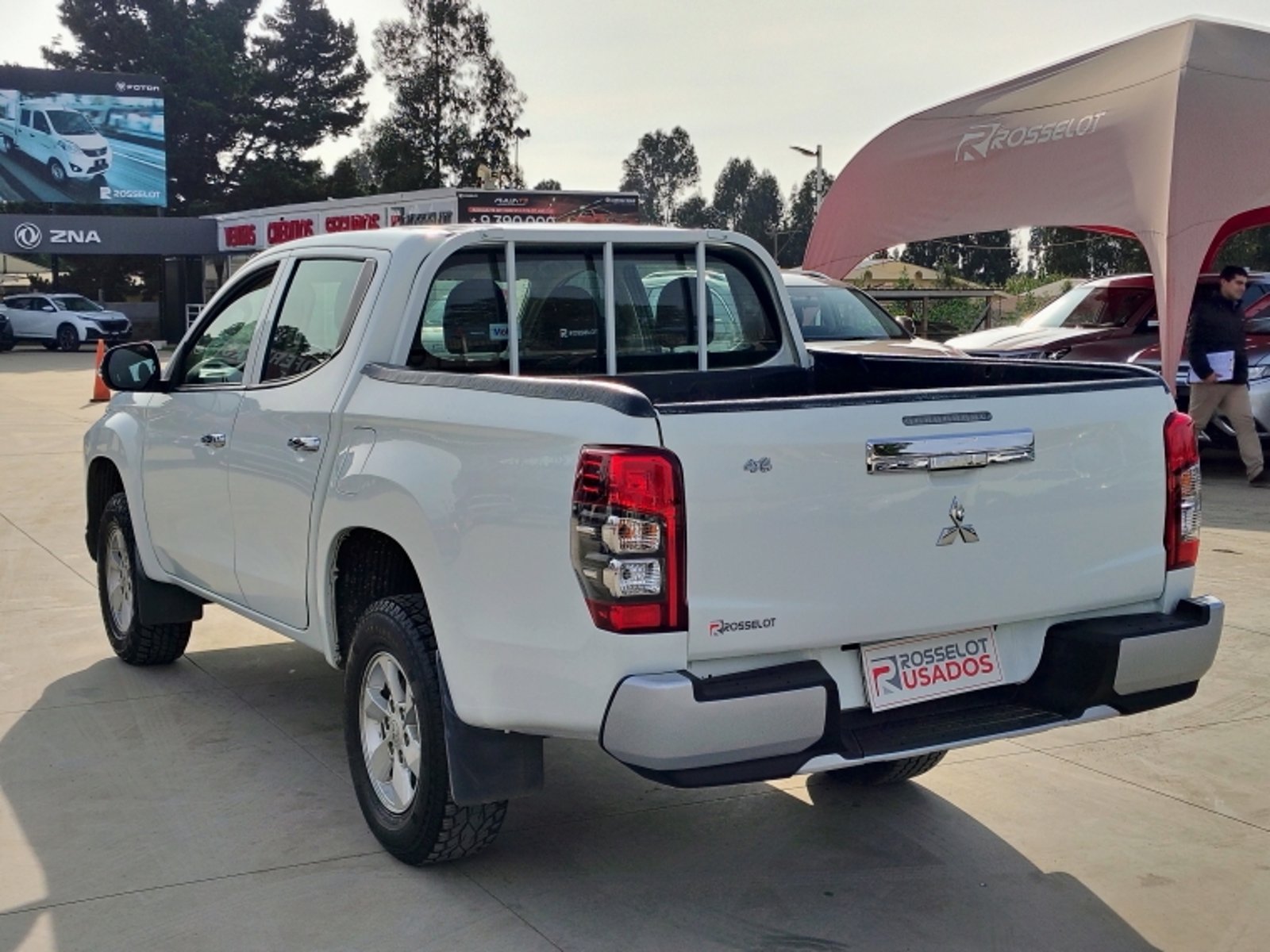 MITSUBISHI L200 D/c 2.4 Katana Crt 4x4 Special Pack 2023 - Imagen 7 de 20