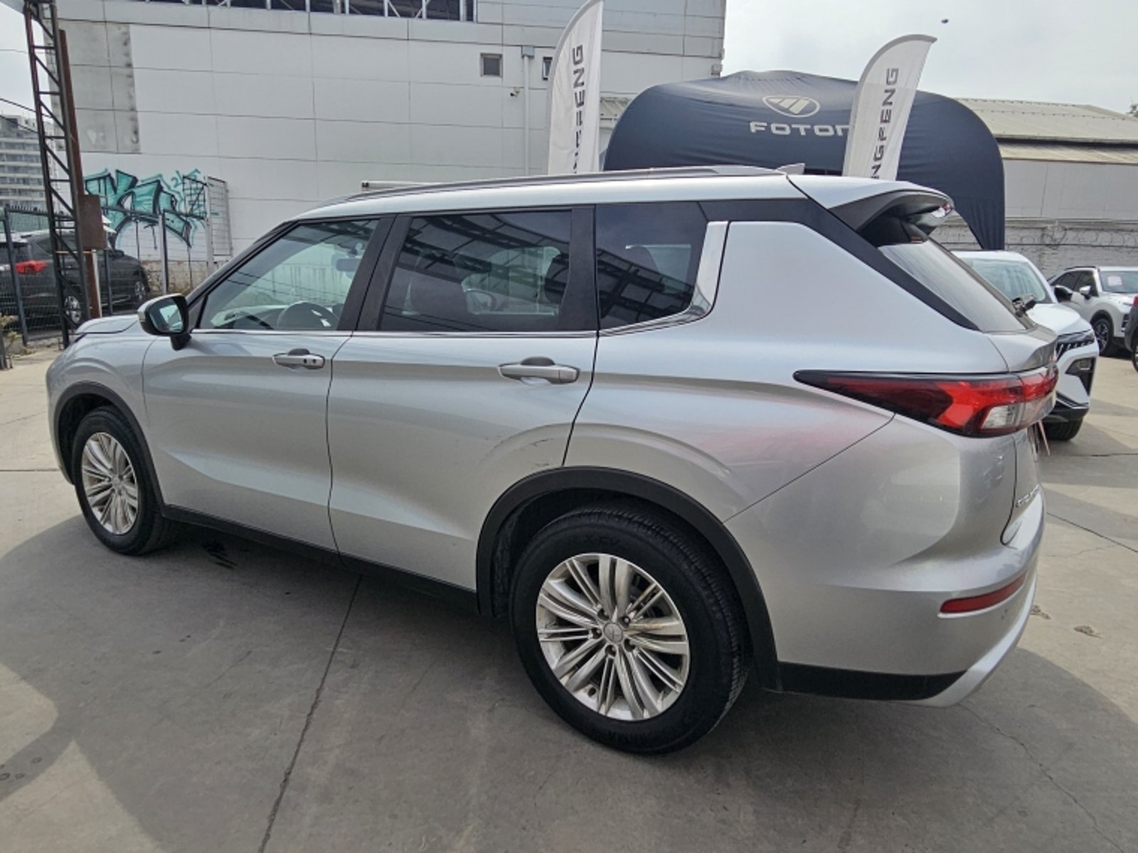 MITSUBISHI Outlander Glx 2.5 Aut 2023 - Imagen 6 de 20