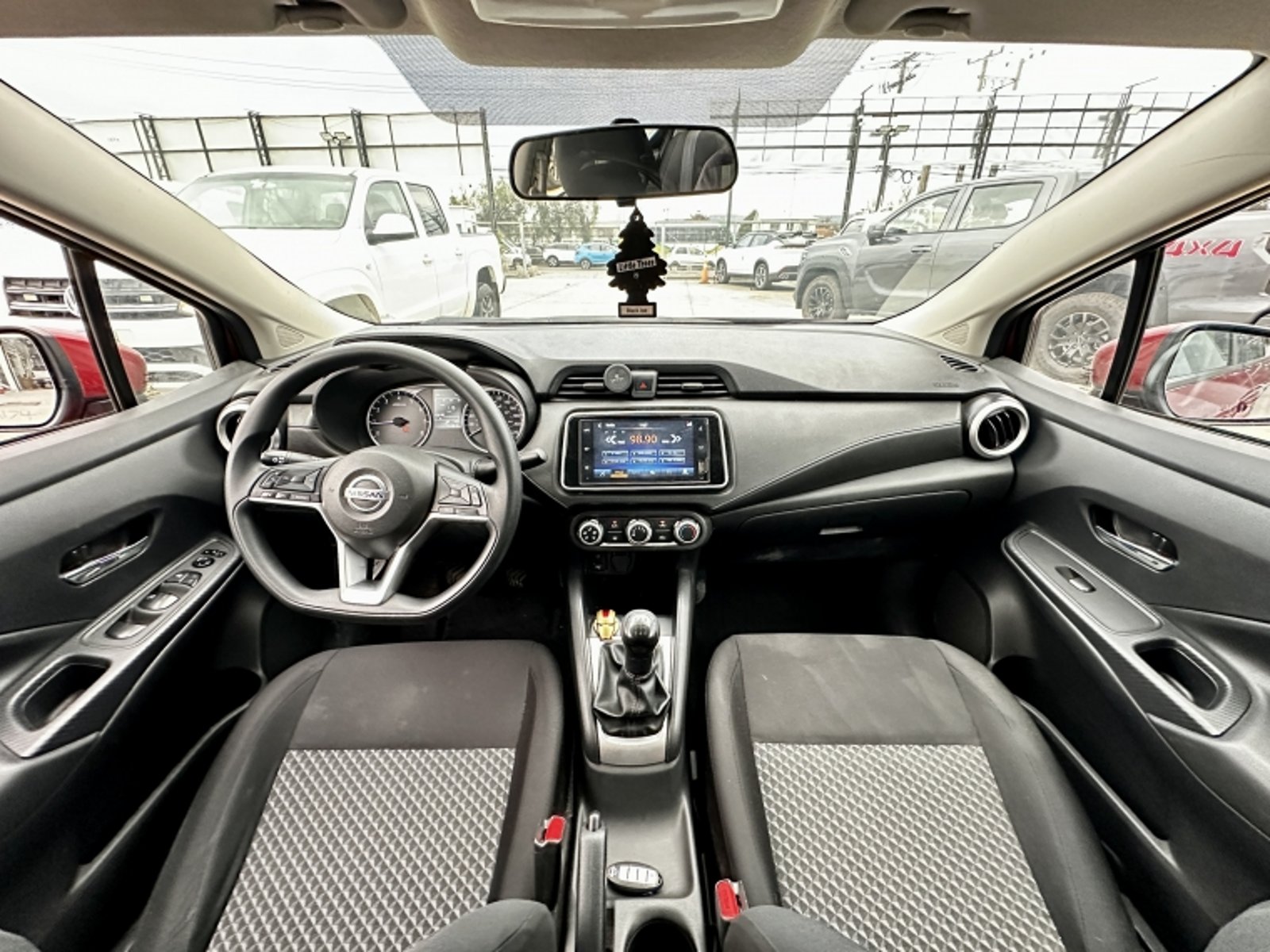 Nissan Versa Mt 1.6 2021 - Imagen 17 de 20