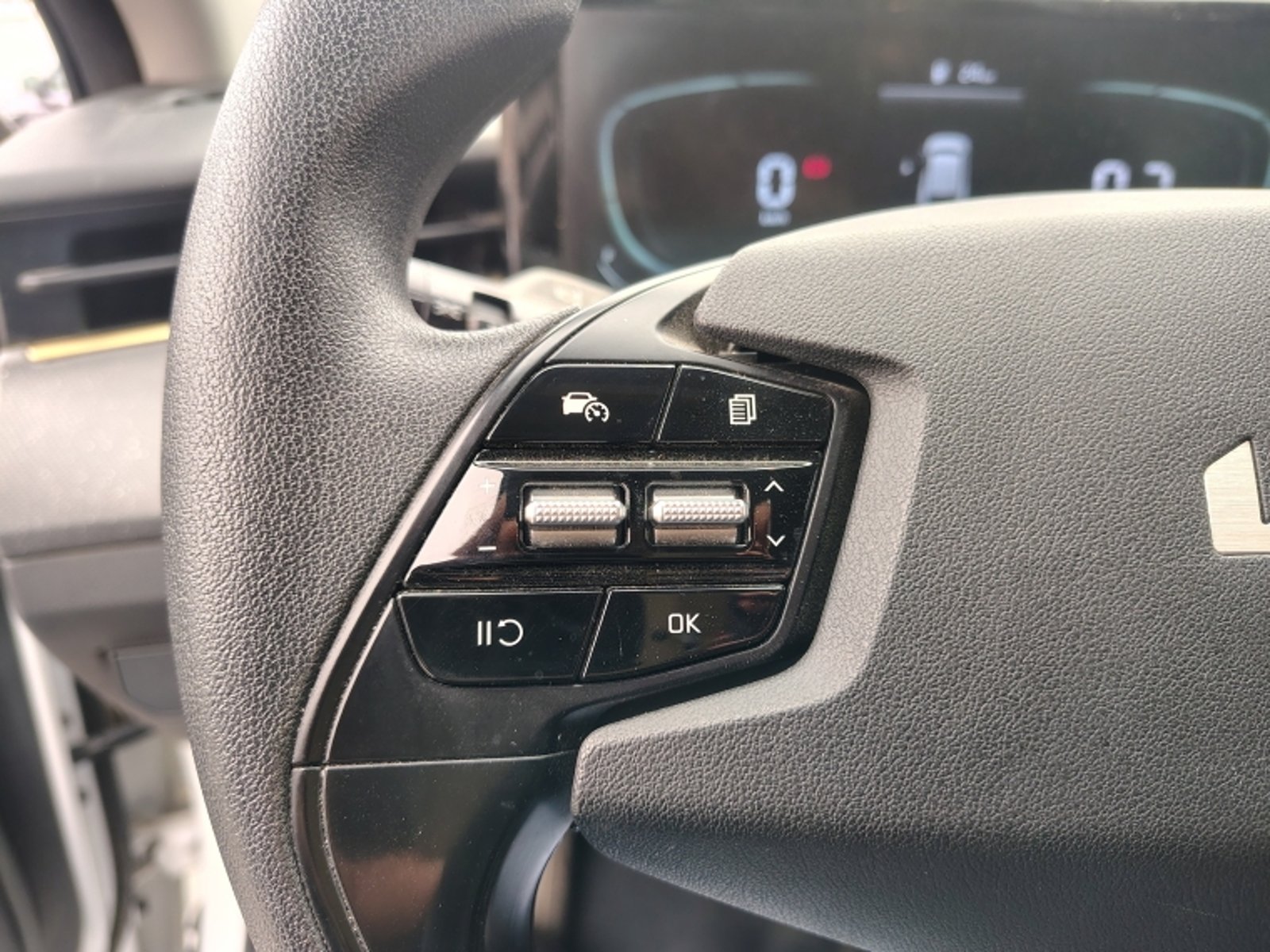 KIA K3 Cross Ex 1.4 2024 - Imagen 18 de 20
