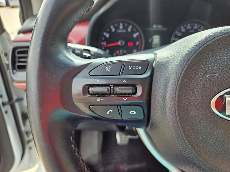 Kia Rio 5 Sport 1.6 2021 - Imagen 15 de 20