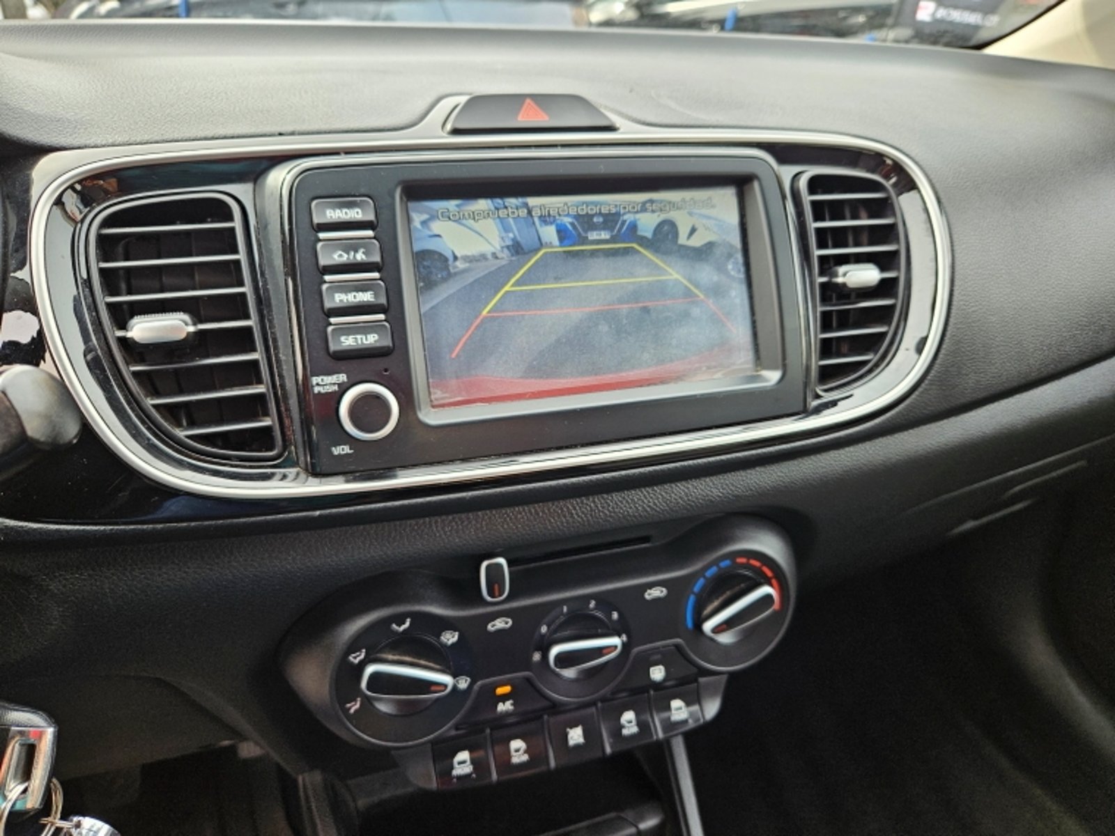 Kia Soluto Mpi 1.4 2023 - Imagen 18 de 20