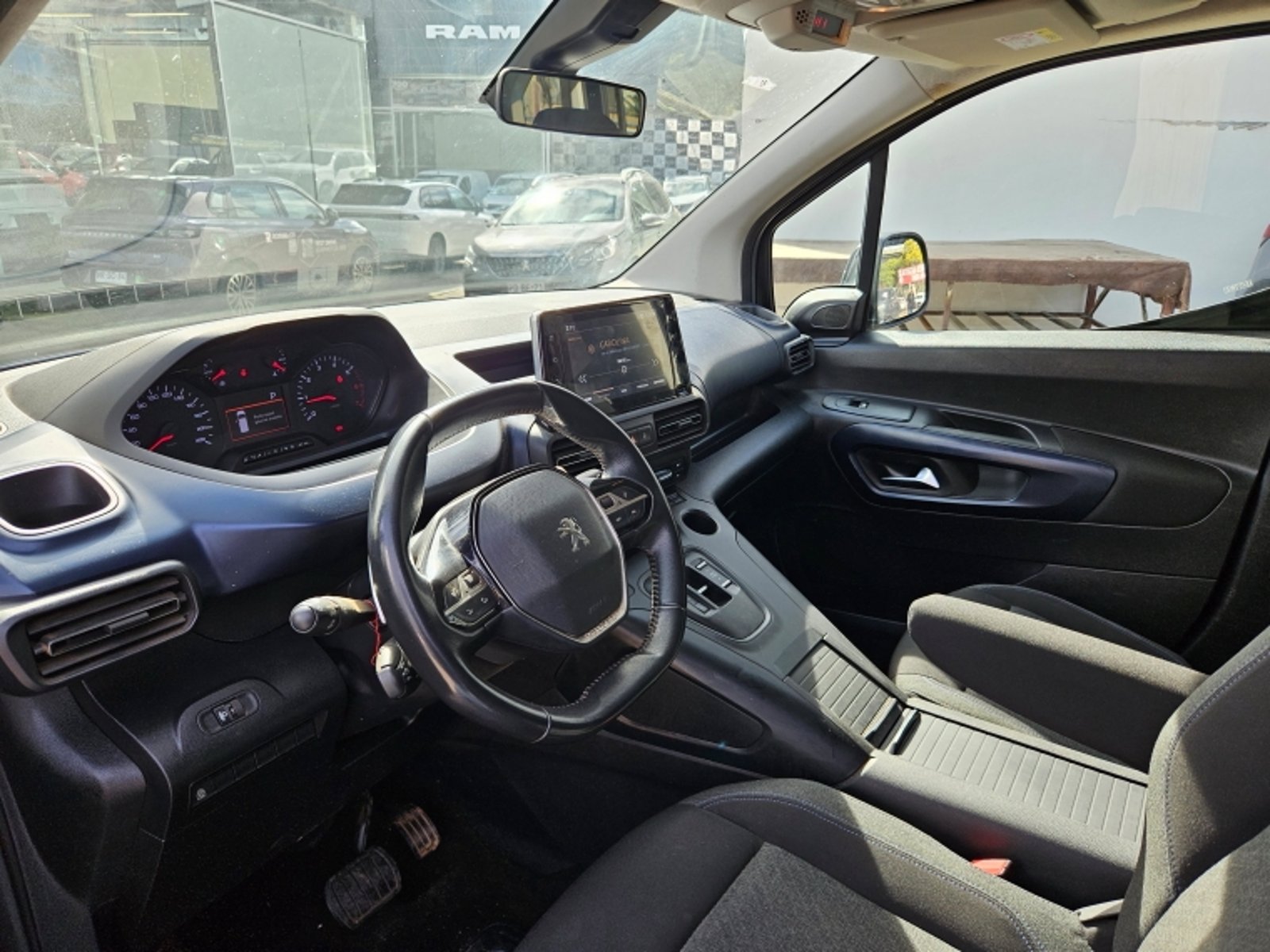 Peugeot Rifter Bluehdi 130 1.5 At 2024 - Imagen 10 de 20