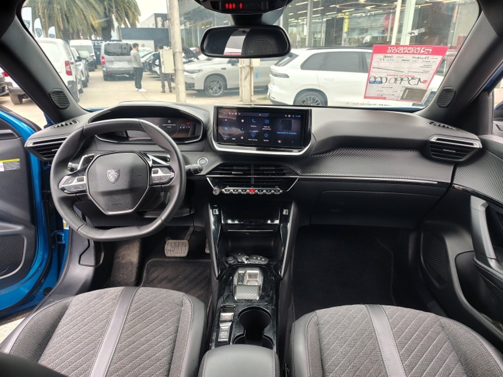 PEUGEOT 2008 Allure Bluehdi 1.5 Aut 2024 - Imagen 9 de 20