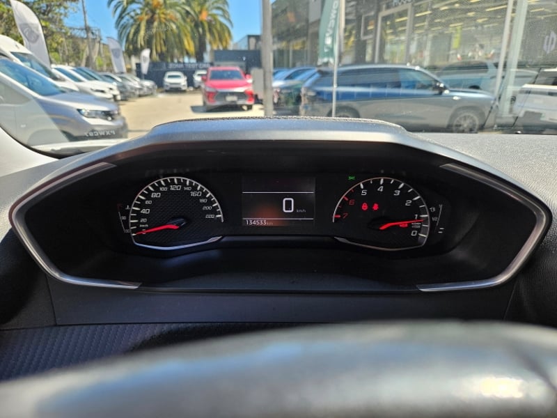 Peugeot 2008 Blue Hdi 100 4x2 1.5 2021 - Imagen 10 de 14