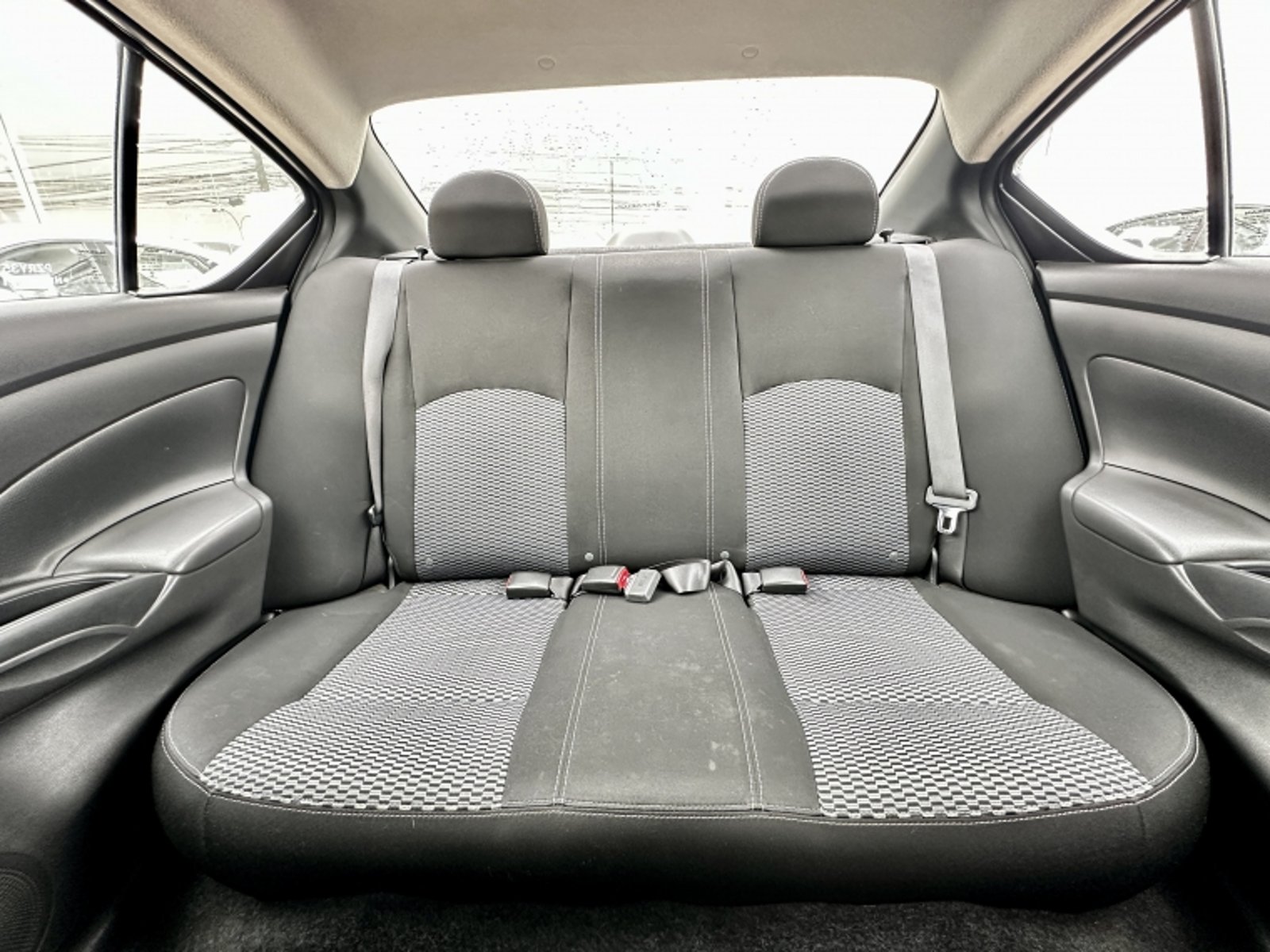 Nissan Versa Sedan 1.6 2021 - Imagen 17 de 20