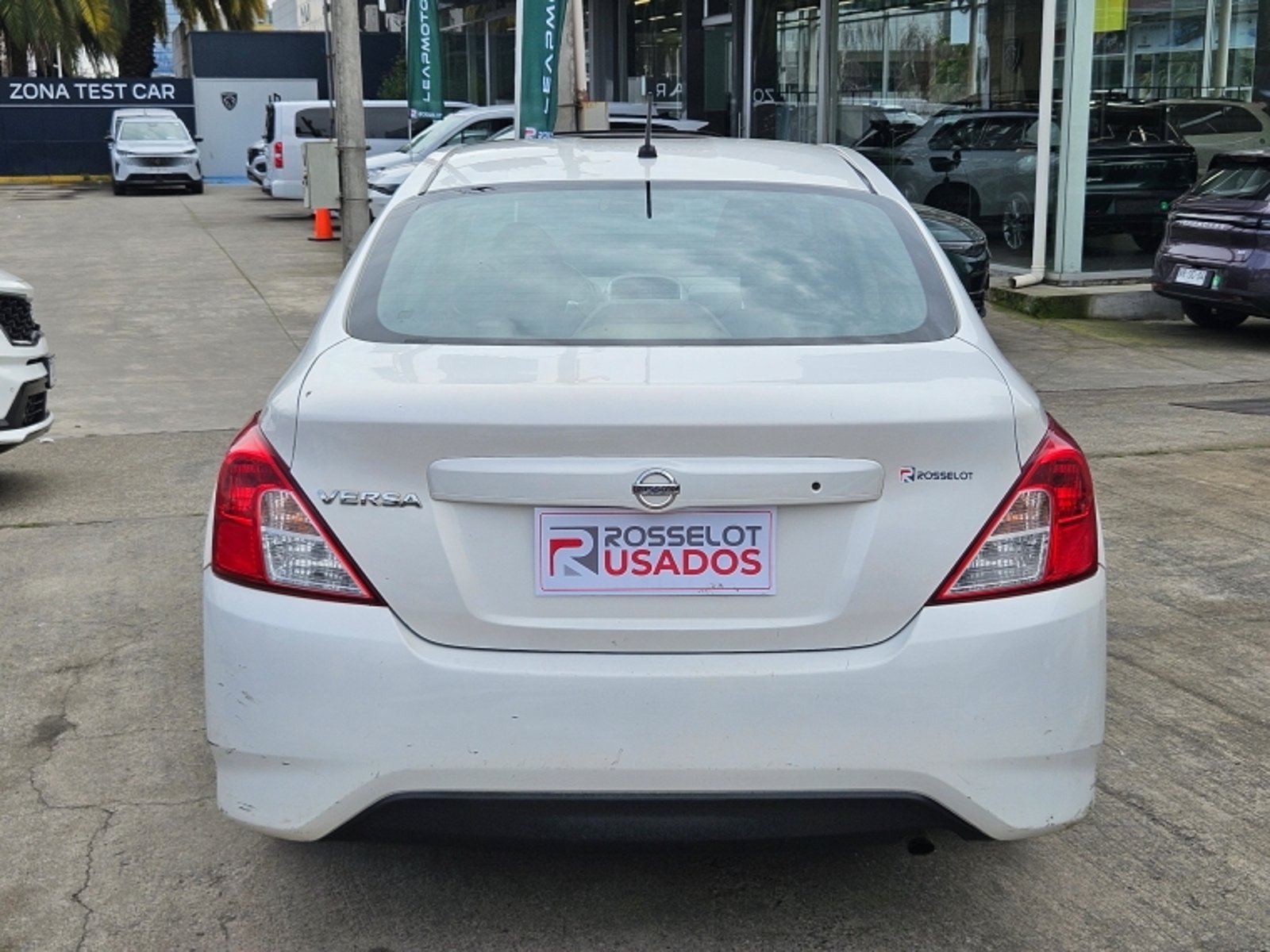 Nissan Versa 1.6 2018 - Imagen 7 de 20