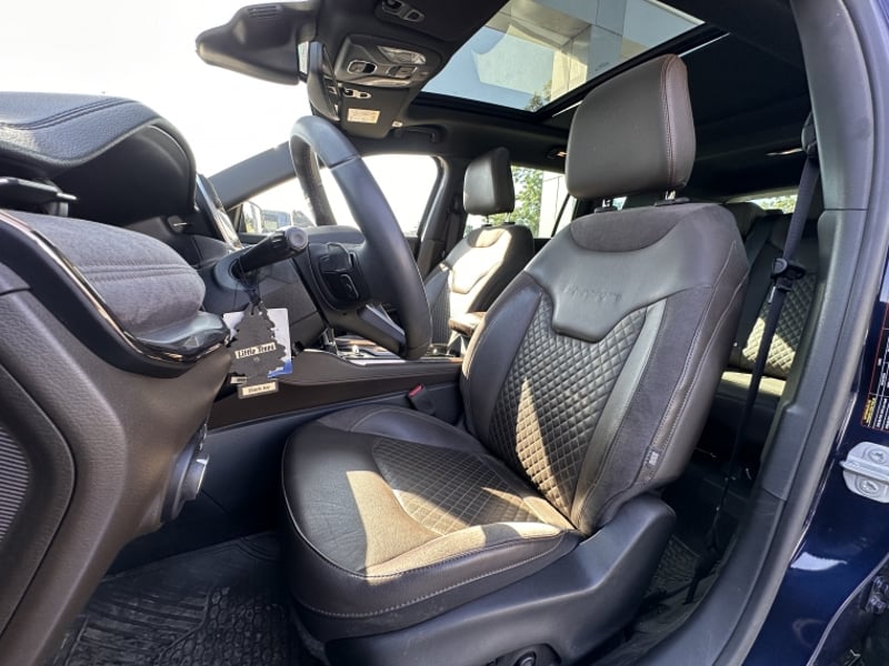 Jeep Commander Overland 4x4 2.0 Aut 2023 - Imagen 8 de 20