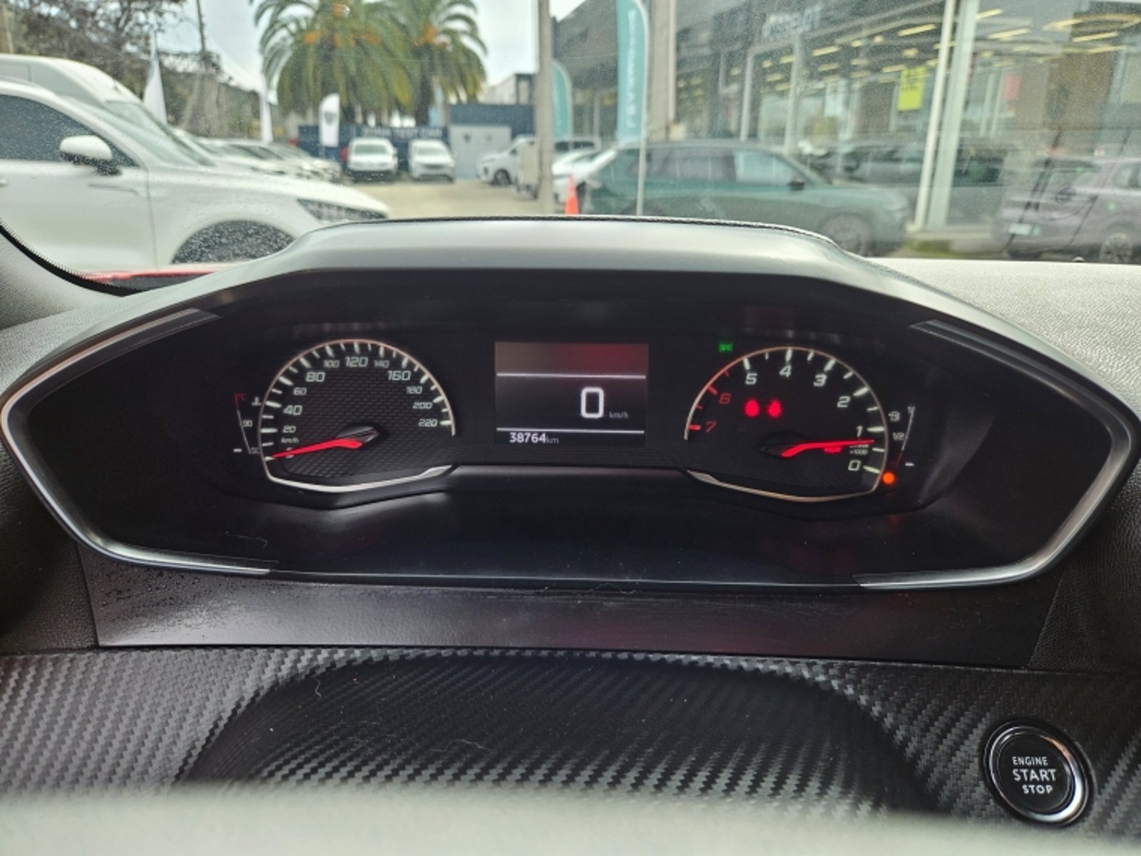 Peugeot 2008 Puretech 130 4x2 1.2 2023 - Imagen 16 de 20