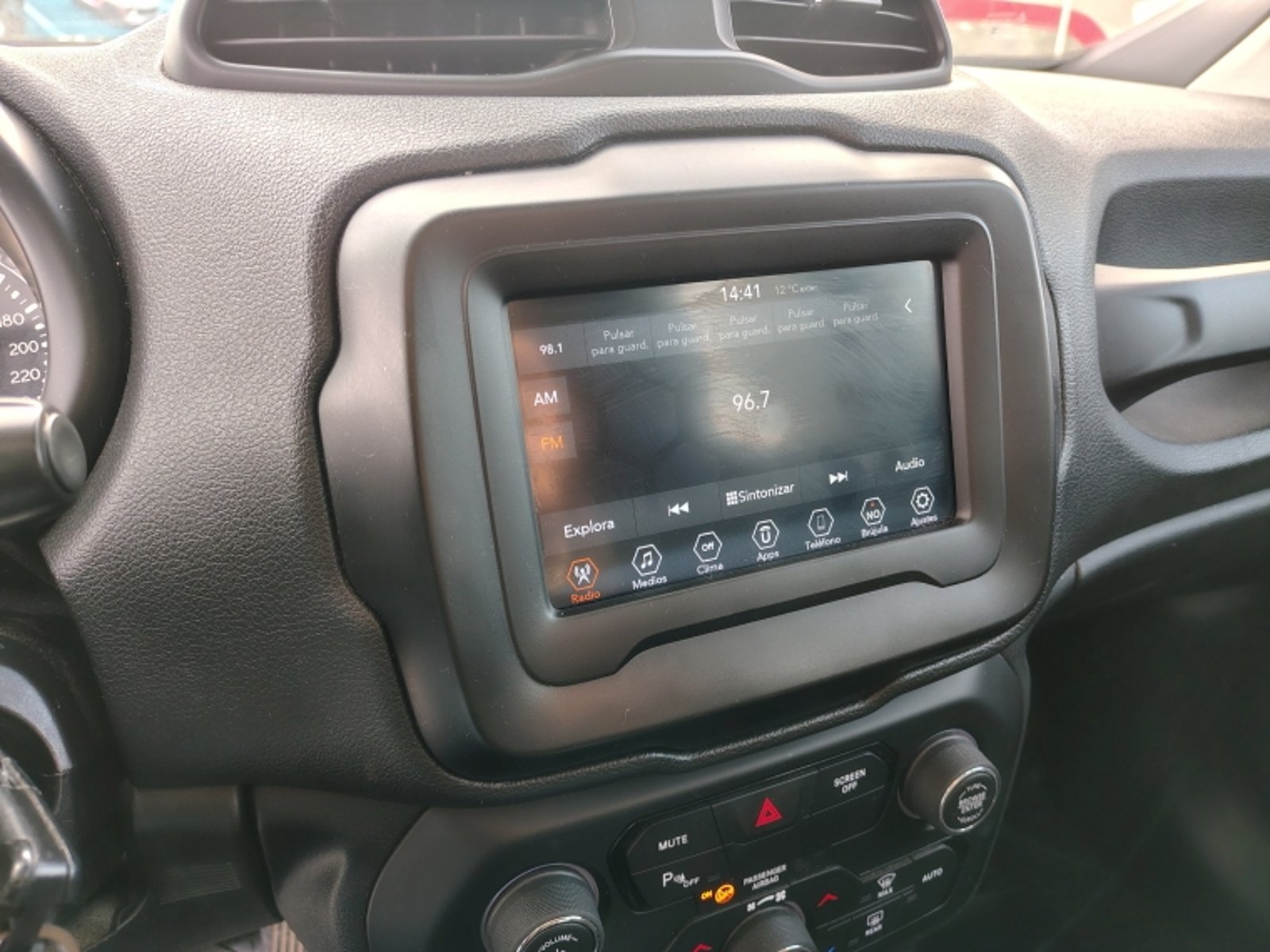 JEEP Renegade Sport 1.8 2022 - Imagen 18 de 20