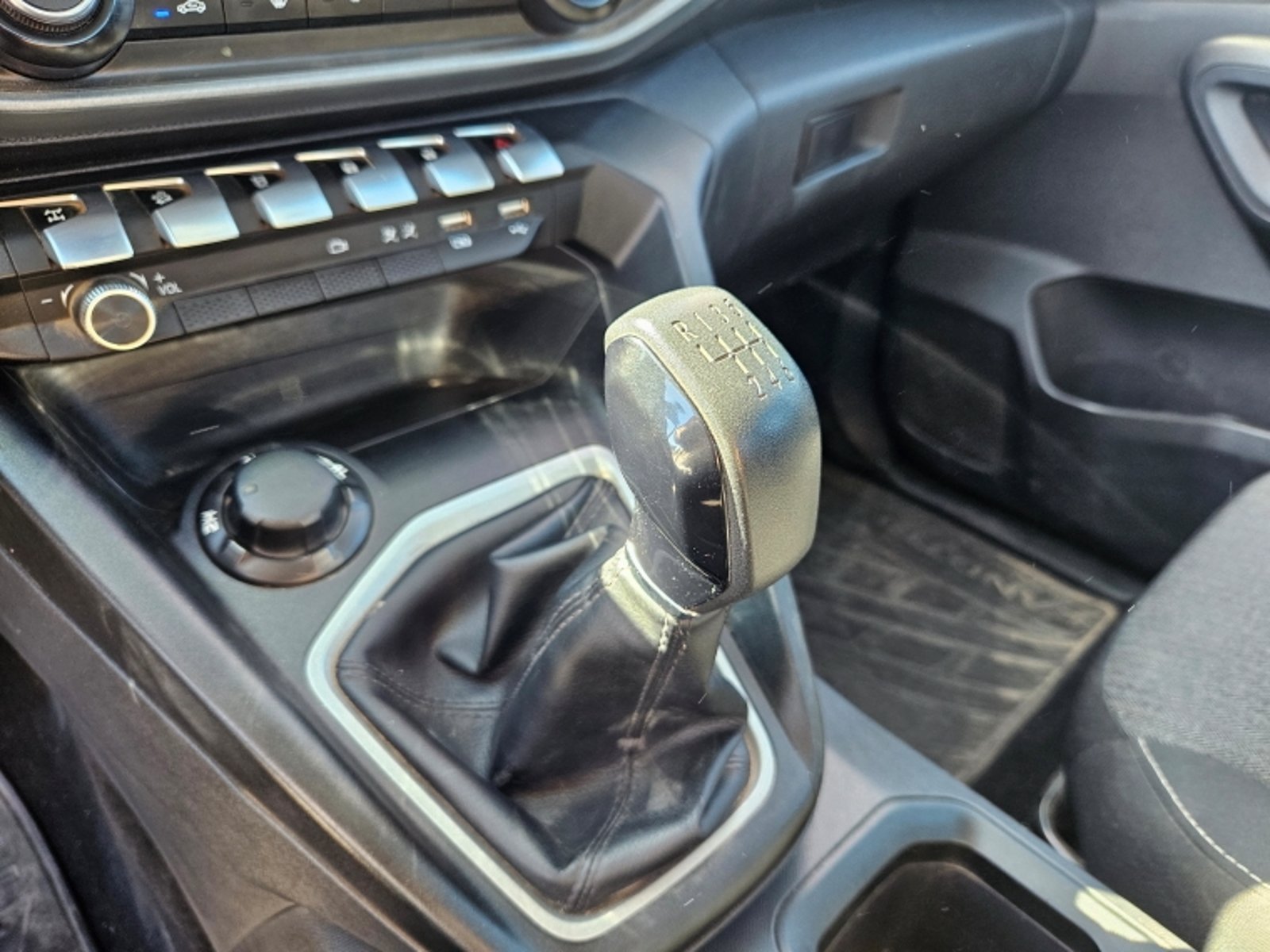 Peugeot Landtrek Active Bluehdi 180 4x4 Euro 6b 2024 - Imagen 11 de 20