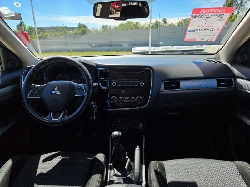 Mitsubishi Outlander 2.0 2018 - Imagen 9 de 20