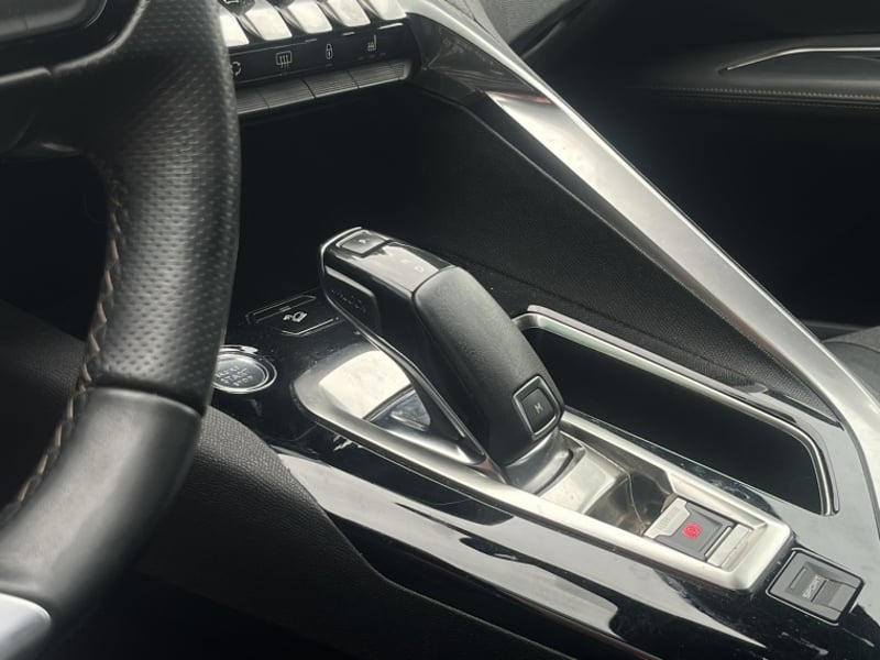 Peugeot 3008 Gt Line Bluehdi 1.5 At 2020 - Imagen 15 de 20