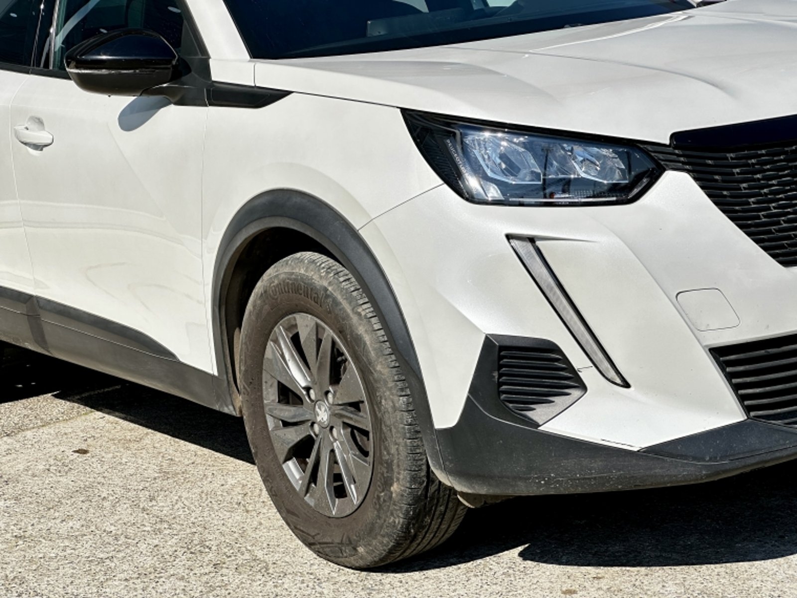 Peugeot 2008 Puretech 130 4x2 1.2 2023 - Foto 4 de 20