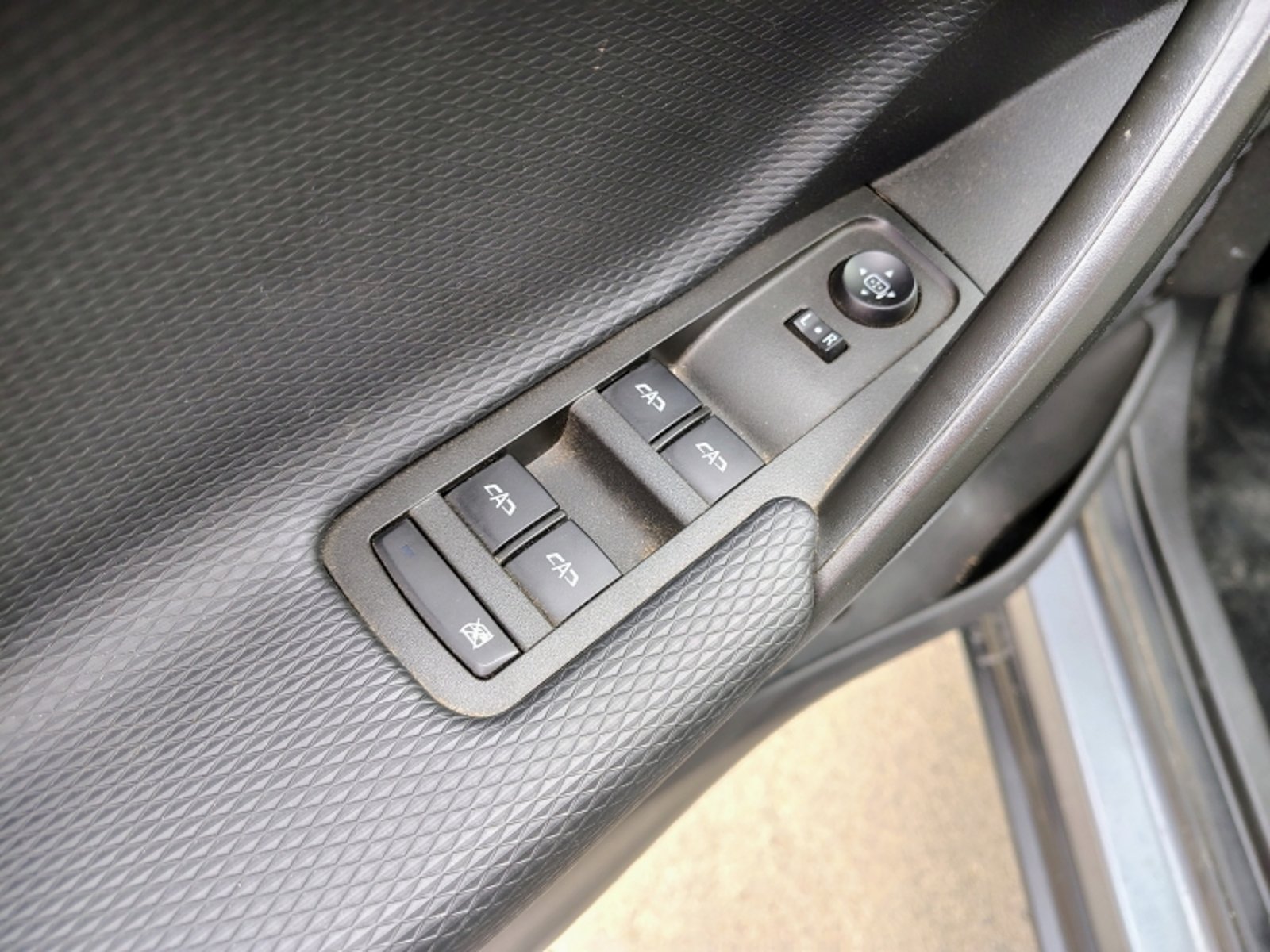 CHEVROLET Tracker 1.2t 2023 - Imagen 10 de 20