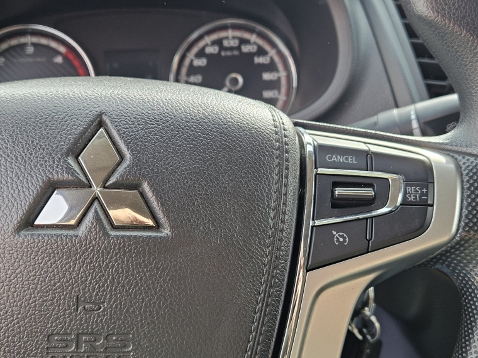 MITSUBISHI L200 Work Cr Wf 2.4 2023 - Imagen 17 de 20