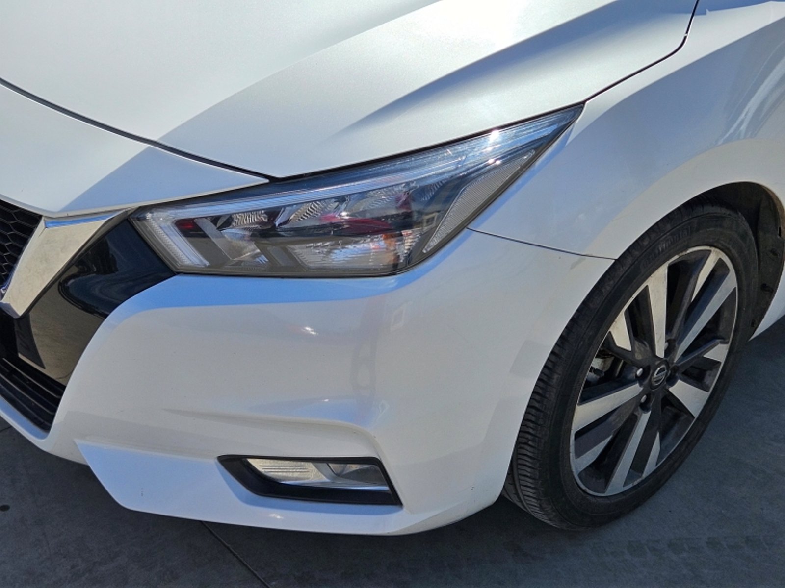 Nissan Versa Cvt 1.6 Aut 2021 - Foto 2 de 20