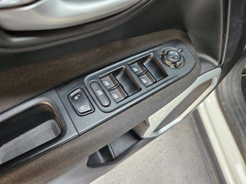 Jeep Renegade Sport Lx 1.8 Aut 2022 - Imagen 13 de 20