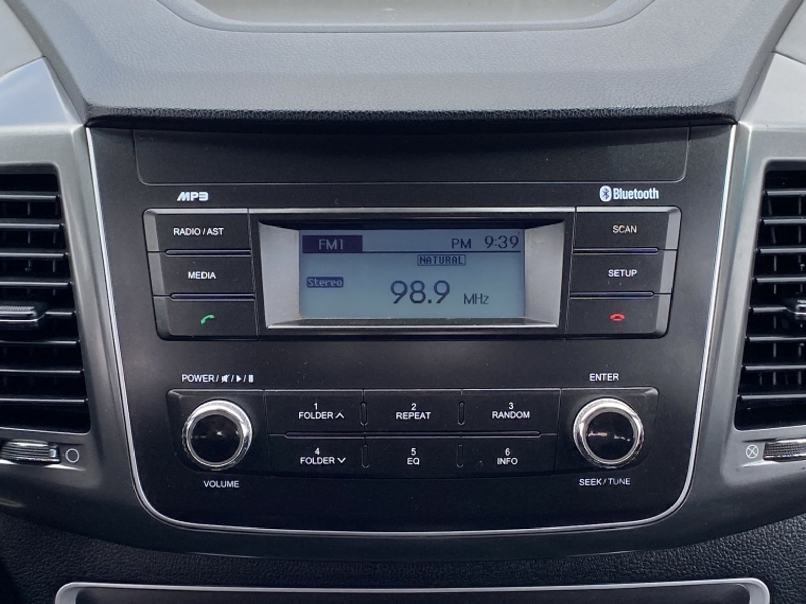 SSANGYONG GRAND MUSSO Musso Grand 2.2 4x2 Mt - Ql610 Euro Vi Mn 2023 - Imagen 12 de 20