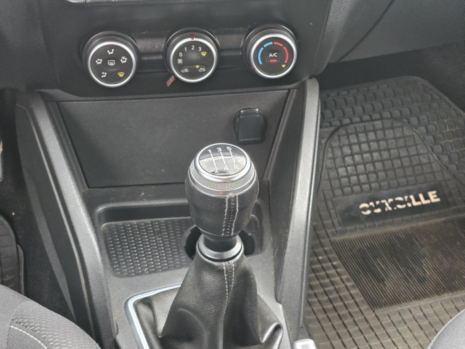 RENAULT Duster Zen 1.6 2021 - Imagen 12 de 20