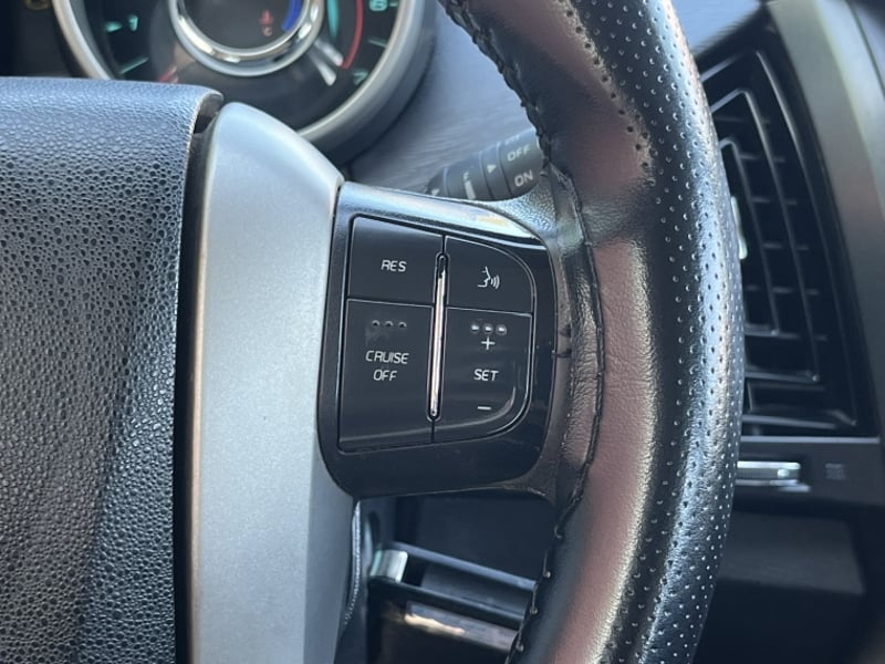Mahindra XUV500 Xuv 500 2.2 2018 - Imagen 18 de 20