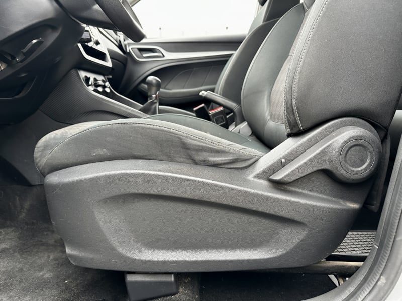 MG Zs 5p 1.5 2022 - Imagen 16 de 20