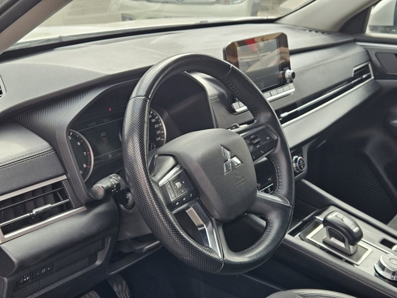 Mitsubishi Outlander Glx 2.5 Aut 2023 - Imagen 16 de 20
