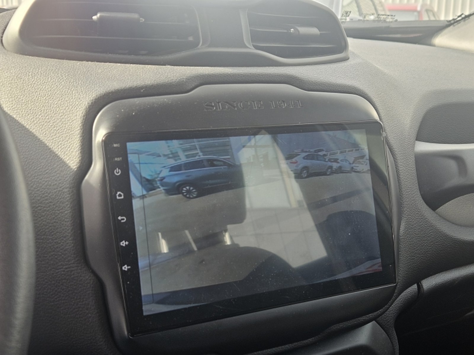 JEEP Renegade Sport 1.8 2023 - Imagen 20 de 20