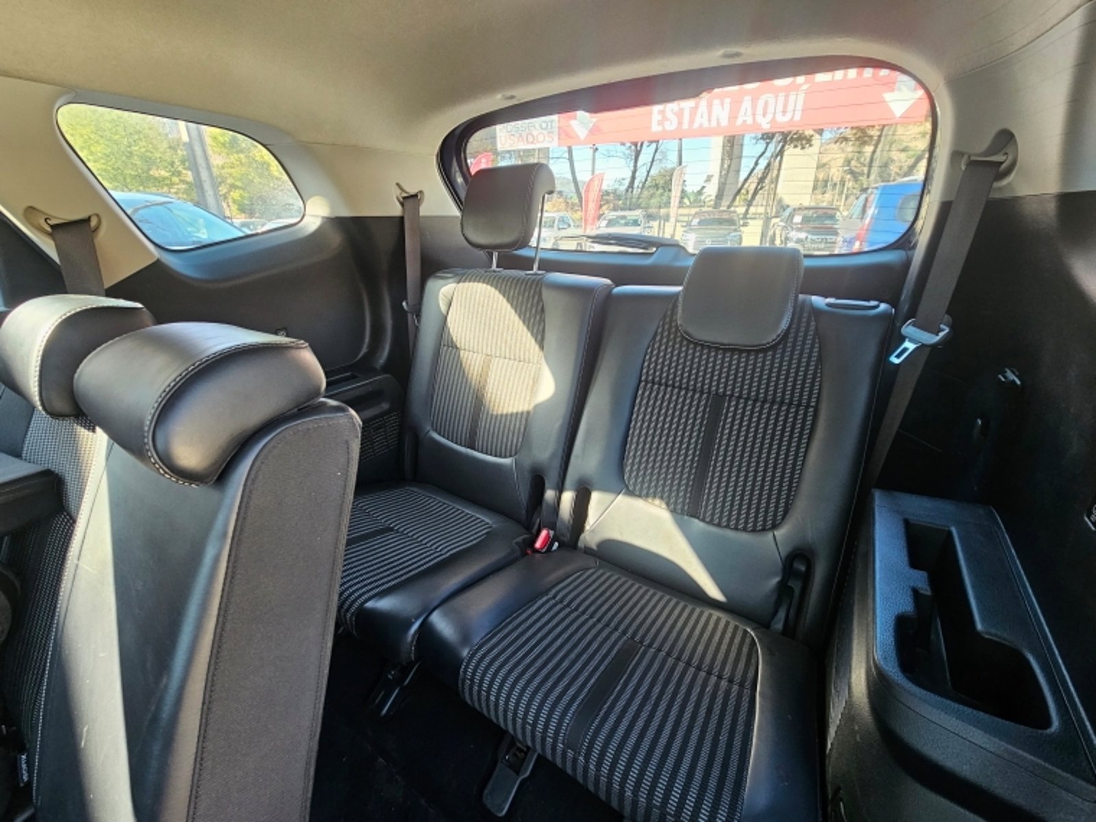KIA Carens Lx 1.5 2023 - Imagen 8 de 20