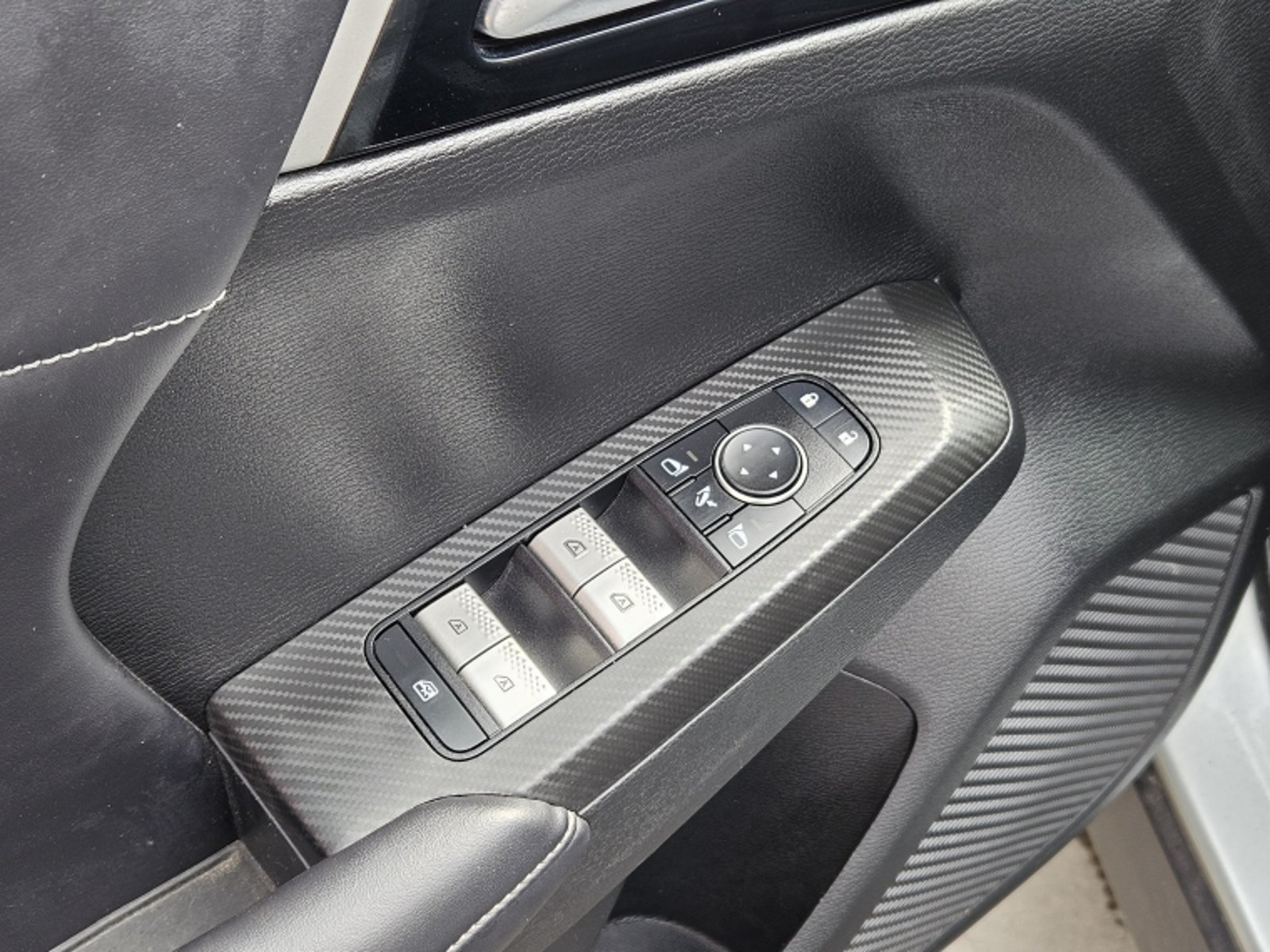 MITSUBISHI Outlander Glx 2.5 Aut 2023 - Imagen 14 de 20