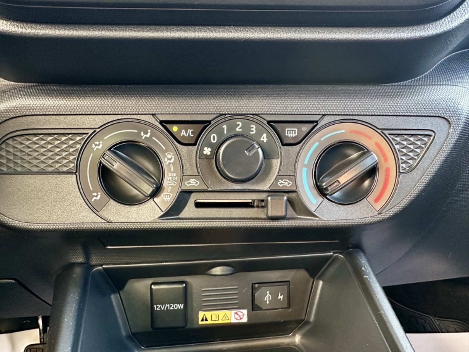 TOYOTA Raize 4x2 1.2 2023 - Imagen 15 de 20
