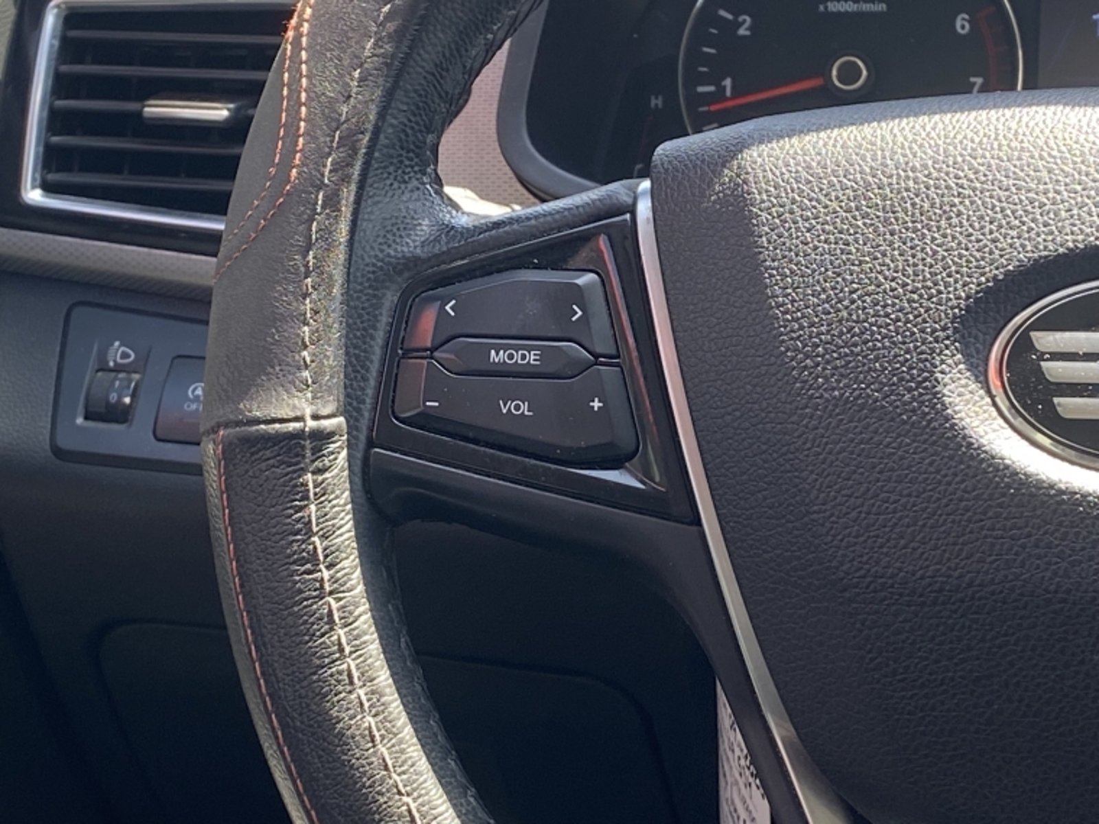 FAW R7 Luxury 1.6 Aut 2020 - Imagen 14 de 20