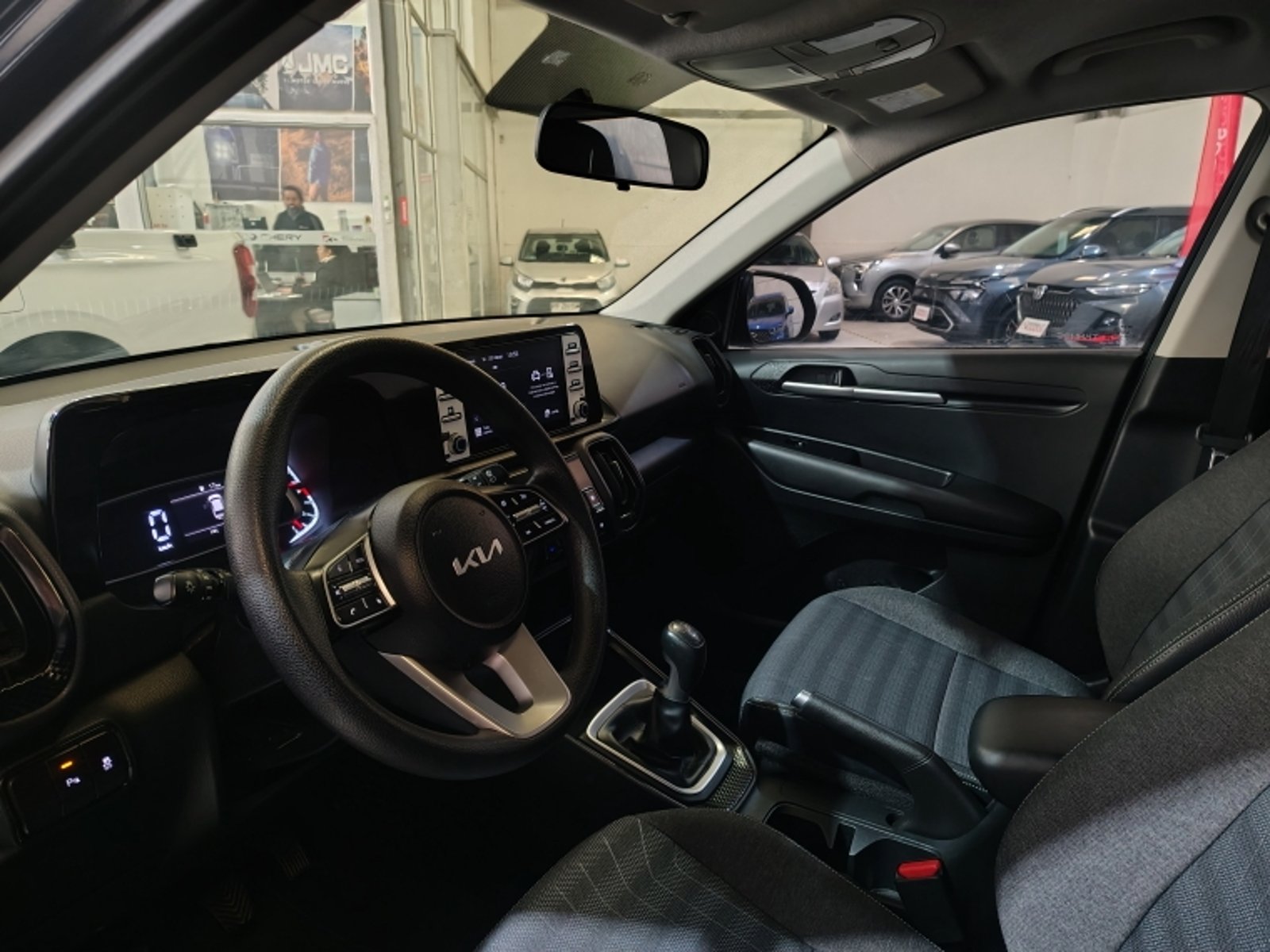 KIA Sonet Ex 1.5 2024 - Imagen 12 de 20