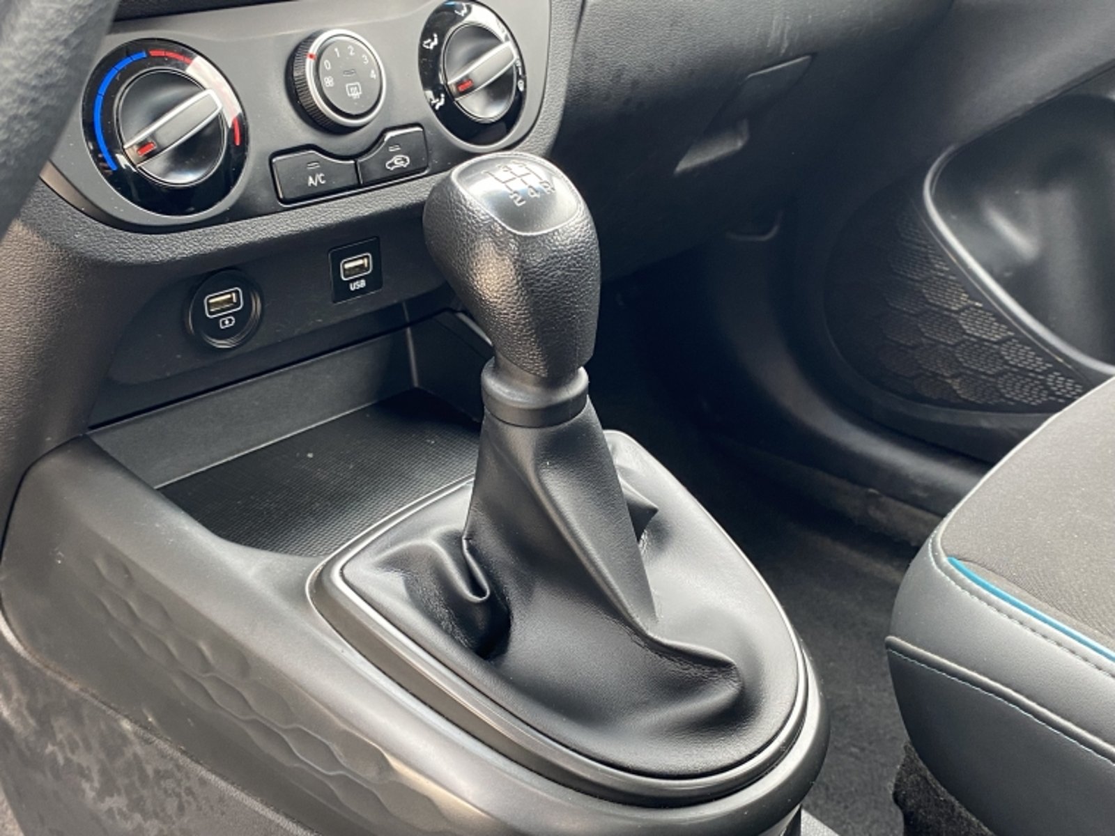HYUNDAI Grand I10 Hb 1.2 2023 - Imagen 11 de 20